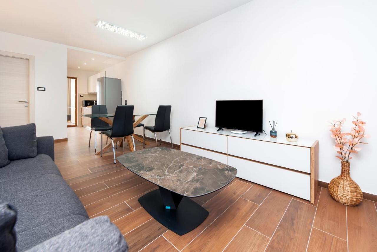 Apartments Sanja-New Renovated Rovinj Exterior photo