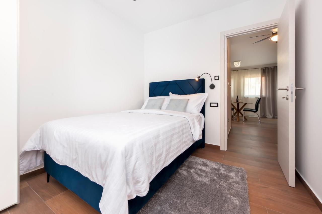 Apartments Sanja-New Renovated Rovinj Exterior photo